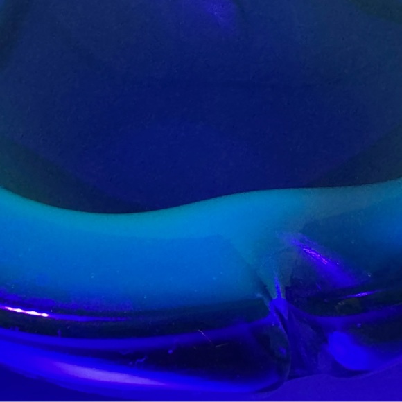 Vintage Heavy Green Glass Ashtray MCM Mad Men Retro Classic 50s - Picture 8 of 8